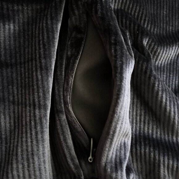 Victoria’s Secret Black Ribbed Velour Zip-Up Jacket – Size L - Picture 8 of 10